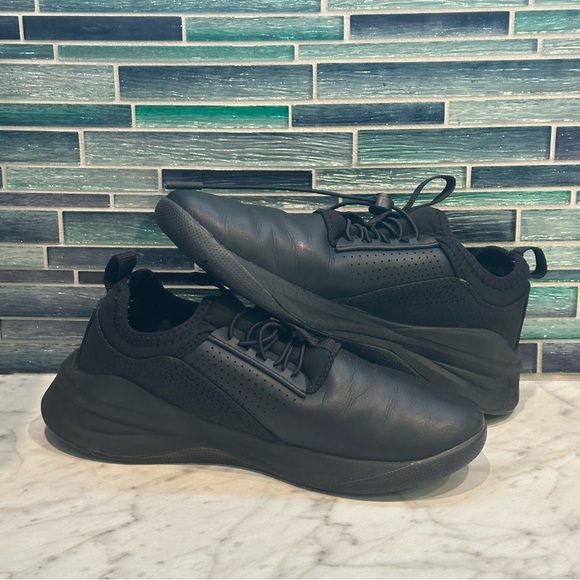 Clove Women’s Classic Nurse Shoes - Picture 7 of 7